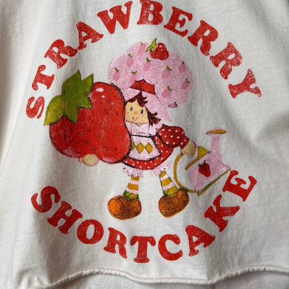 Strawberry Shortcake Top Womens Size Large Cropped Novelty 100% Cotton - Picture 7 of 16